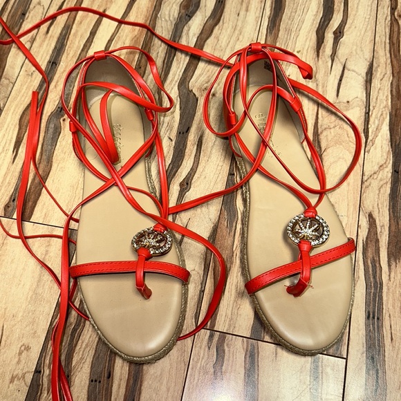 Azima Flat Sandal - Picture 8 of 9